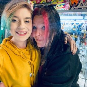 Meet your Posher, Emmy